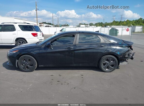 5NPLM4AG8MH018582 2021 HYUNDAI ELANTRA Black 