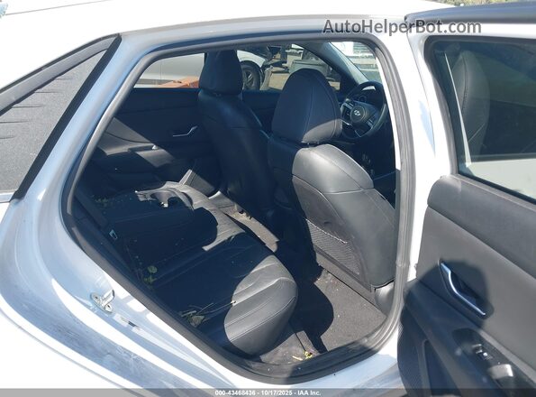5NPLP4AG2NH074204 2022 HYUNDAI ELANTRA White VIN sticker view