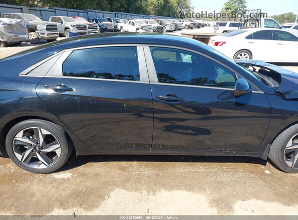 5NPLS4AG2PH103167 2023 HYUNDAI ELANTRA Black Вид задньої частини салону