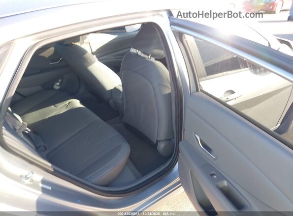 5NPLS4AG6NH076360 2022 HYUNDAI ELANTRA Silver Vista de la etiqueta del VIN