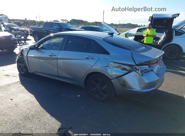 5NPLS4AG6NH076360 2022 HYUNDAI ELANTRA Silver Trasero izquierdo