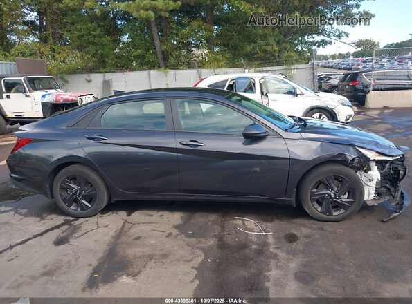 5NPLS4AG7NH076335 2022 HYUNDAI ELANTRA Black Rear interior view