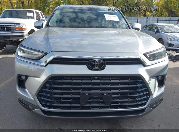 5TDACAB55RS018028 2024 TOYOTA LIMITED Silver Widok wnętrza z tyłu