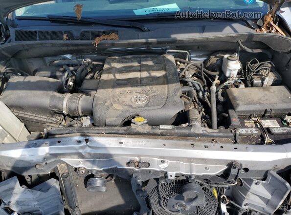 5TDBW5G10HS152887 2017 TOYOTA SEQUOIA Серебряный Вид подкапотного пространства