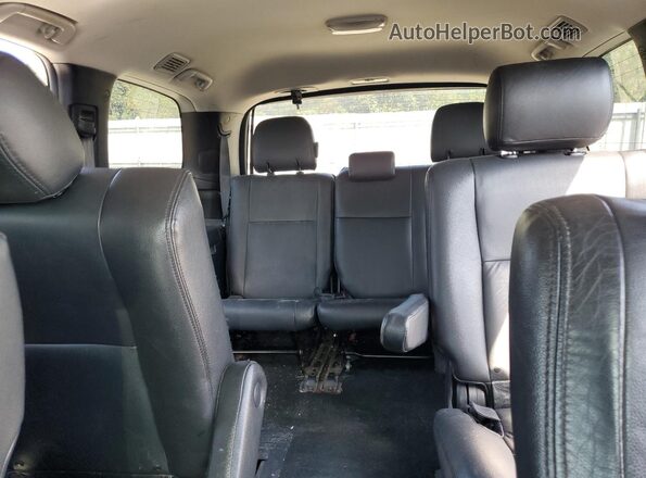 5TDBW5G10HS152887 2017 TOYOTA SEQUOIA Серебряный Вид задних сидений