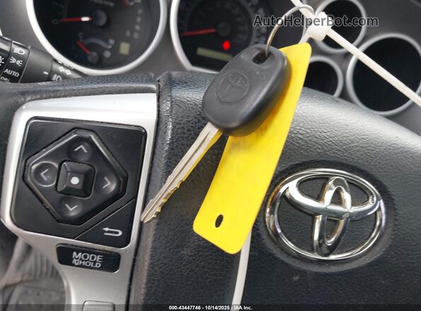 5TDBY5G11HS148969 2017 TOYOTA SEQUOIA White Widok deski rozdzielczej