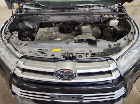 5TDBZRFH1KS975459 2019 TOYOTA LE Black Vista del compartimento del motor