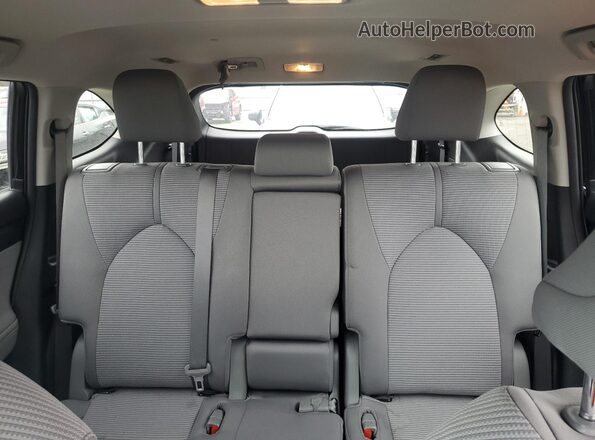 5TDCZRBH6MS135089 2021 TOYOTA HIGHLANDER Black Widok tylnych siedzeń
