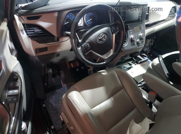 5TDDZ3DCXLS241658 2020 TOYOTA LE Темно-бордовый Вид панели приборов