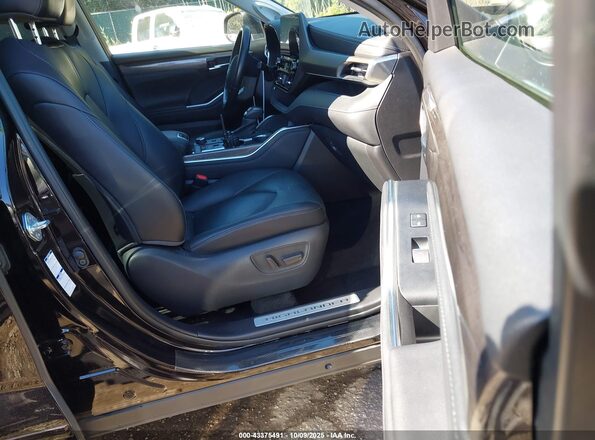 5TDDZRBH8MS067611 2021 TOYOTA LIMITED Purple 