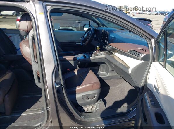 5TDERKEC5PS178147 2023 TOYOTA SIENNA Gray Front interior view