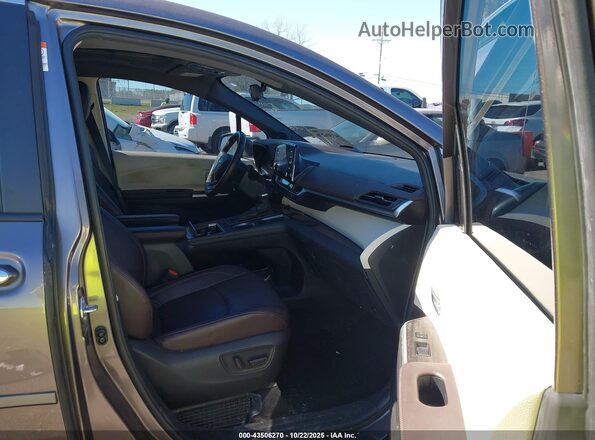 5TDESKFC5PS092842 2023 TOYOTA SIENNA Gray Widok wnętrza z przodu