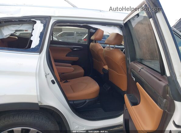 5TDFZRBH7MS133039 2021 TOYOTA HIGHLANDER White Vista de la etiqueta del VIN