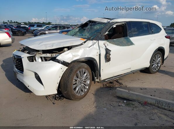 5TDFZRBH7MS133039 2021 TOYOTA HIGHLANDER White Vista tres cuartos delantera izquierda