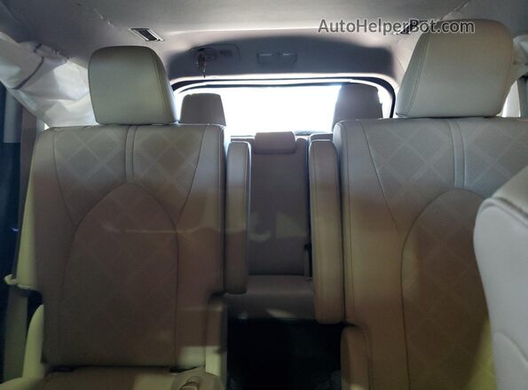 5TDFZRBH8LS029044 2020 TOYOTA HIGHLANDER Красный Вид задних сидений