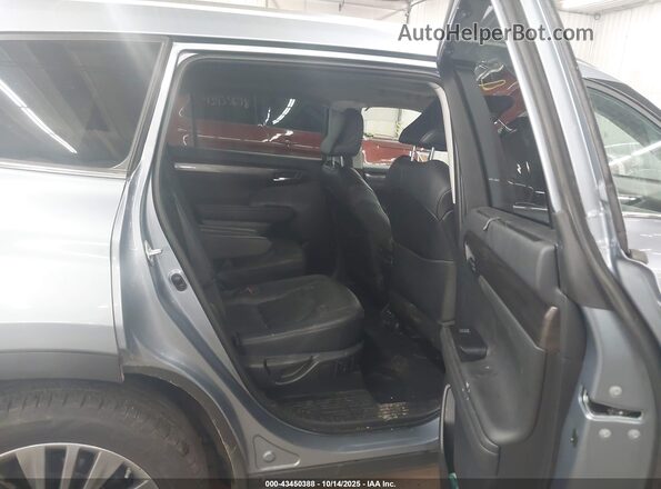 5TDFZRBH8MS143904 2021 TOYOTA HIGHLANDER Light Blue VIN կոդի պիտակի տեսք