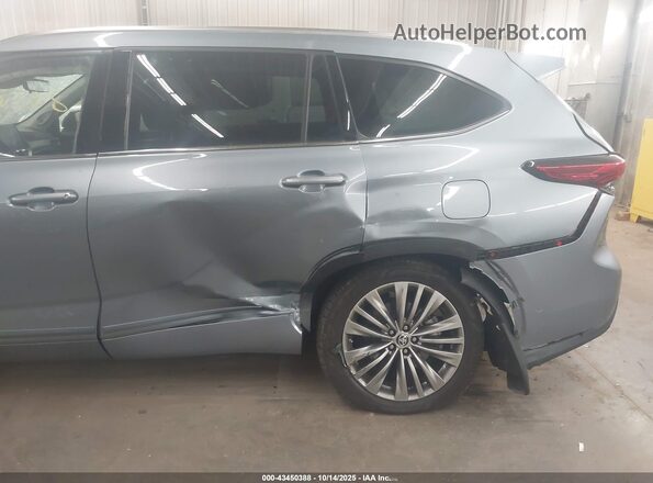 5TDFZRBH8MS143904 2021 TOYOTA HIGHLANDER Light Blue Դիմացի տեսք