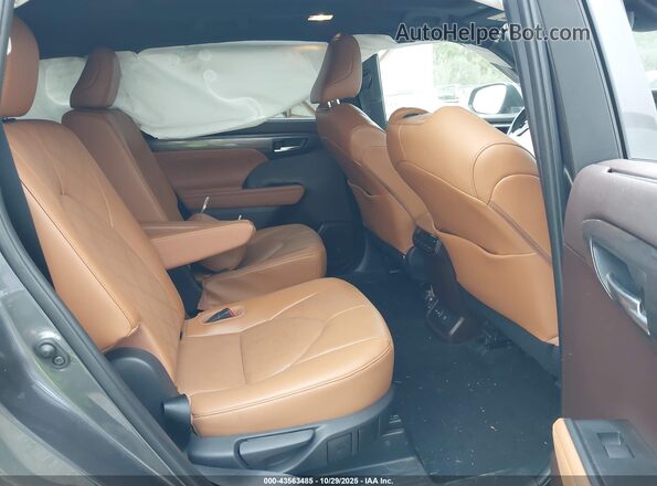 5TDFZRBH8NS166228 2022 TOYOTA HIGHLANDER Gray Вид наклейки з VIN-кодом