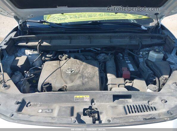 5TDGZRAH8LS501345 2020 TOYOTA LE White Вид ззаду