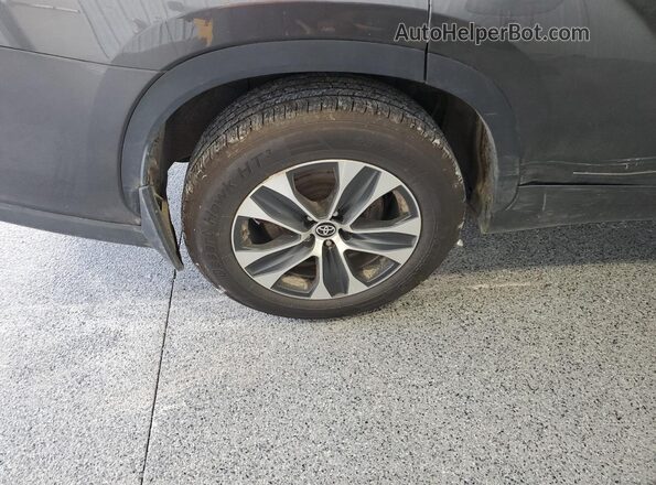 5TDGZRBH3NS205652 2022 TOYOTA LE Gray 