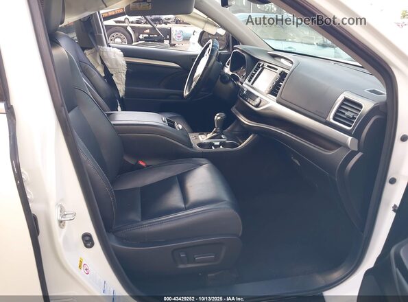 5TDJGRFH8JS042397 2018 TOYOTA LE White წინა სალონის ხედი