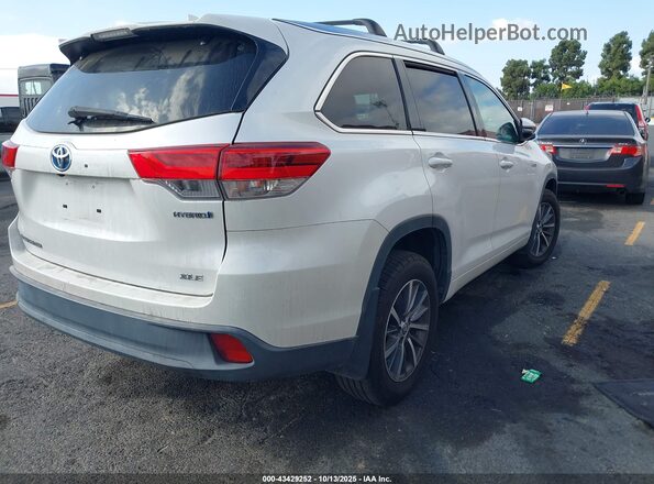 5TDJGRFH8JS042397 2018 TOYOTA LE White უკანა მარჯვენა