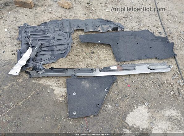 5TDJRKEC9SS255609 2025 TOYOTA LE Silver Widok zestawu wskaźników