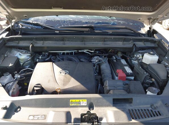 5TDJZRBH3MS160846 2021 TOYOTA HIGHLANDER Silver Rear view