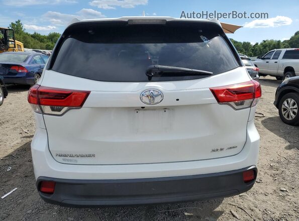 5TDJZRFH3JS879942 2018 TOYOTA HIGHLANDER White 
