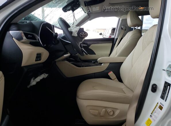 5TDKDRBH5PS509450 2023 TOYOTA HIGHLANDER White Front interior view