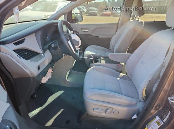 5TDKZ3DC8LS078905 2020 TOYOTA SIENNA Gray Front interior view