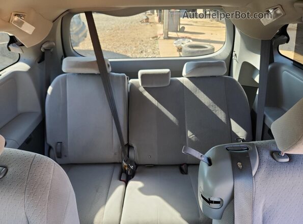 5TDKZ3DC8LS078905 2020 TOYOTA SIENNA Gray Rear seats view