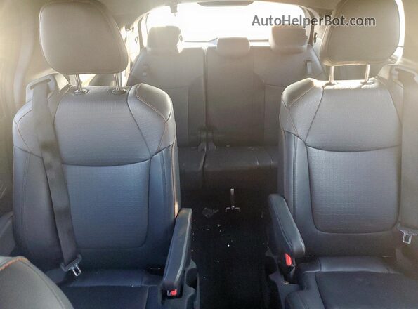 5TDXRKEC2PS155238 2023 TOYOTA SIENNA Silver უკანა სავარძლების ხედი