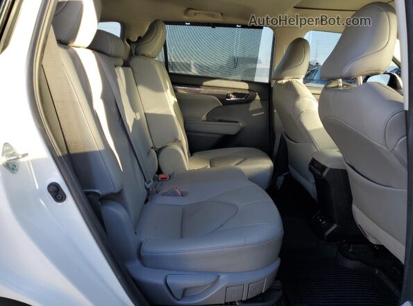 5TDYARAH8MS005877 2021 TOYOTA LIMITED White უკანა სავარძლების ხედი