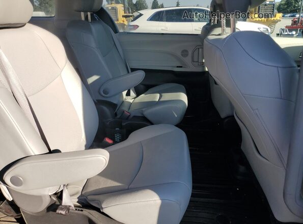5TDYRKEC1PS137060 2023 TOYOTA LE Blue Widok wnętrza z tyłu