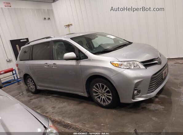5TDYZ3DCXLS040067 2020 TOYOTA LE Silver Rear interior view