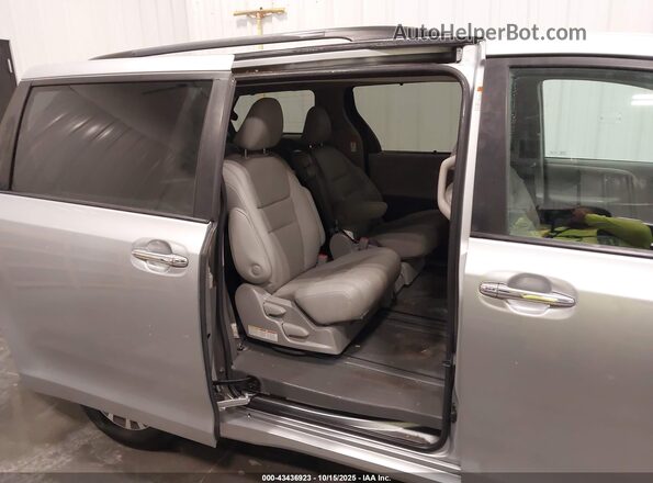 5TDYZ3DCXLS040067 2020 TOYOTA LE Silver VIN sticker view