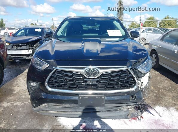 5TDYZRAH7NS101686 2022 TOYOTA LIMITED Black Rear interior view