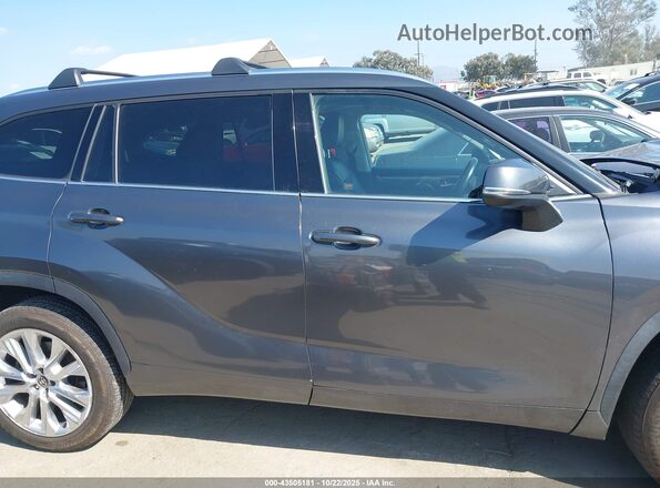 5TDYZRAH9LS016314 2020 TOYOTA LIMITED Gray Vista interior trasera