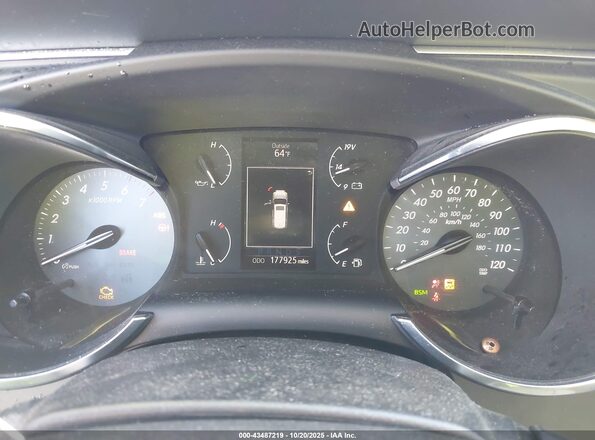 5TDZY5G15JS070636 2018 TOYOTA SEQUOIA White Vista de los asientos traseros