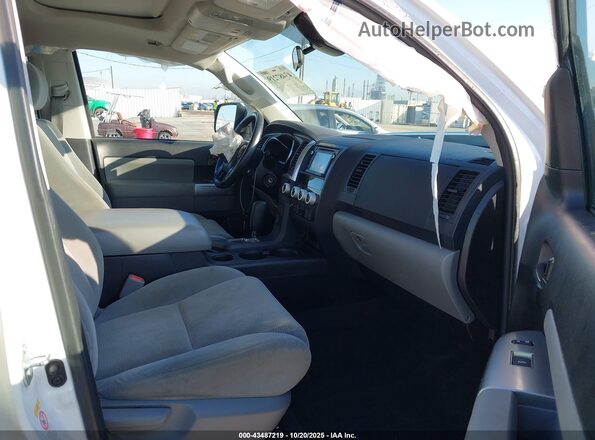5TDZY5G15JS070636 2018 TOYOTA SEQUOIA White Vista interior delantera