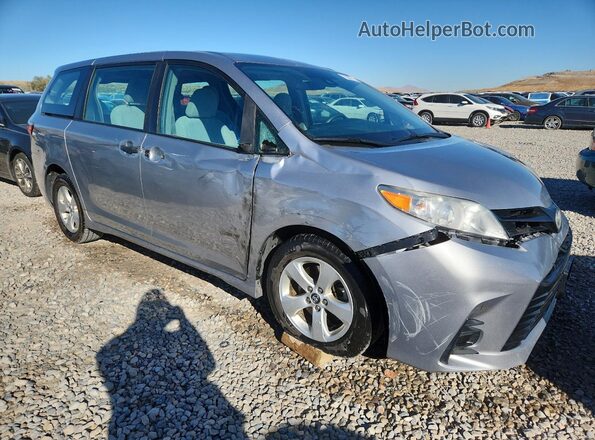 5TDZZ3DC1JS938283 2018 TOYOTA SIENNA Серебряный 