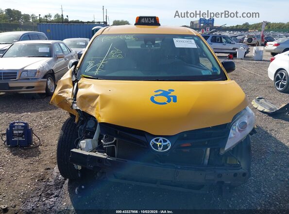5TDZZ3DC4LS055751 2020 TOYOTA SIENNA Yellow Вид щитка приладів