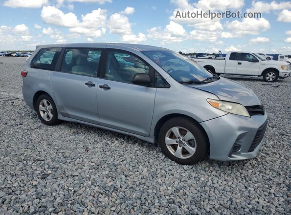 5TDZZ3DC7JS949711 2018 TOYOTA SIENNA Silver Передня права чверть