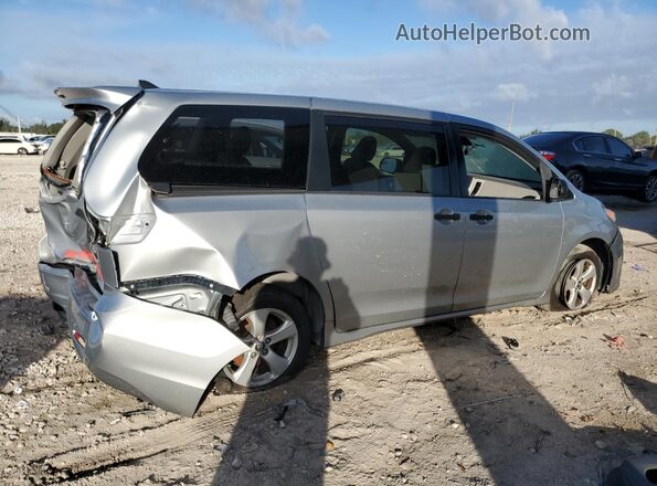 5TDZZ3DC7LS039902 2020 TOYOTA SIENNA Silver Tył prawy