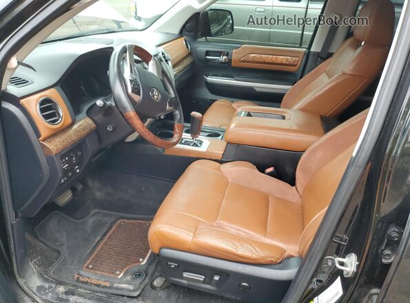 5TFAY5F18JX696495 2018 TOYOTA TUNDRA Black Vista interior delantera