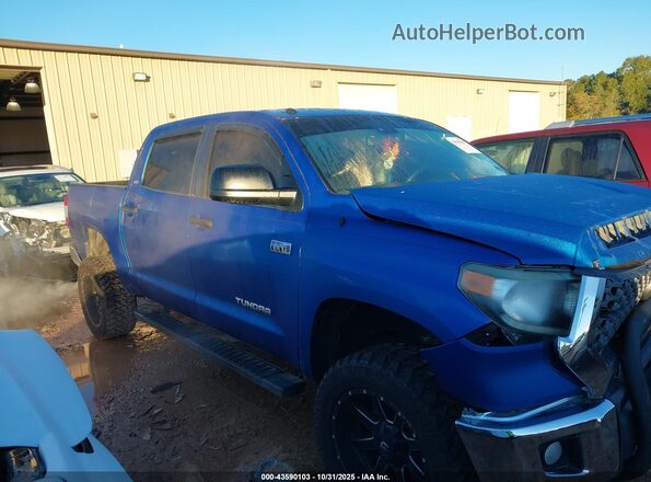5TFDW5F16JX749827 2018 TOYOTA TUNDRA Blue Vista interior trasera