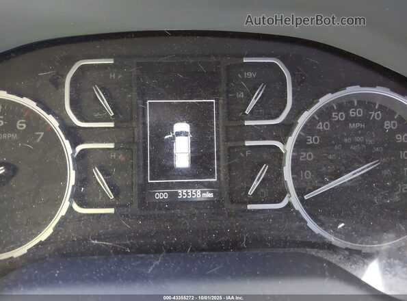 5TFDY5F10MX981807 2021 TOYOTA TUNDRA Серебряный Вид задних сидений