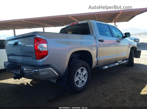 5TFDY5F10MX981807 2021 TOYOTA TUNDRA Серебряный Задняя правая четверть