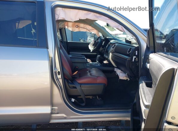 5TFEY5F13MX289223 2021 TOYOTA TUNDRA Silver Tył prawy